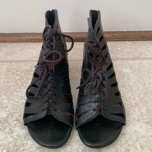 BP Nordstrom Black Gladiator Sandals with Wedge Kitten Heel Size 5.5